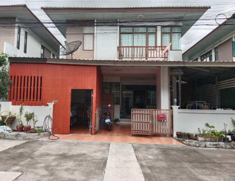 ขายบ้าน 2 ชั้น 3 ห้องนอน 2 ห้องน้ำ 1 ห้องพระ ใกล้ท่าเรือแหลมฉบัง